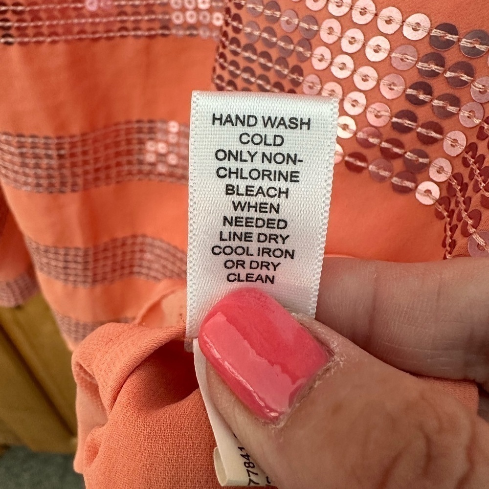 Banana Republic Sleeveless Sequined Tank Apricot Color Size Medium Y2K 90’s Club - Picture 6 of 10